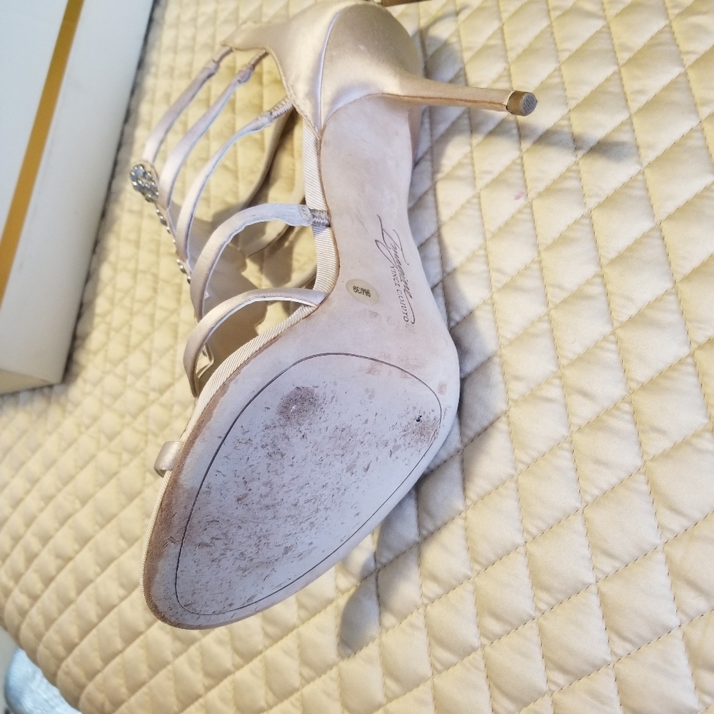 Shoes - Picture 4 of 5